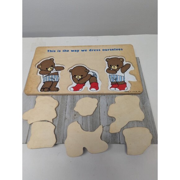 Vintage House Of Lloyd Wooden Puzzle Dress Ourselves 1989 - 6 Pieces Bears - Picture 4 of 7